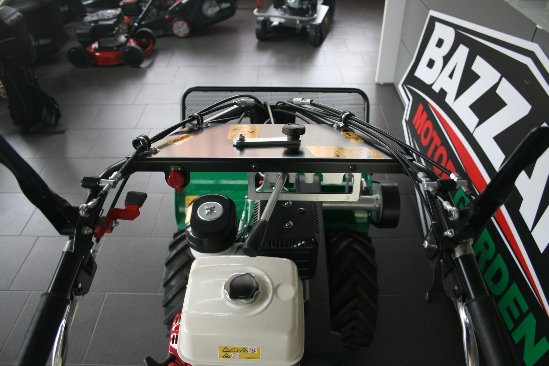 Banco officina con motore Honda GX